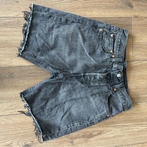 Levi’s 501 ‘93 cut off 7” denim shorts - mystic brew, men’s size 29w